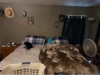 Split King Adjustable Bedroom Set