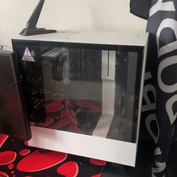 nzxt pc with i-5 cpu and 1660 super with 16gb ram