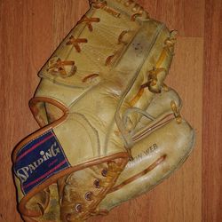 Spaulding Baseball Glove