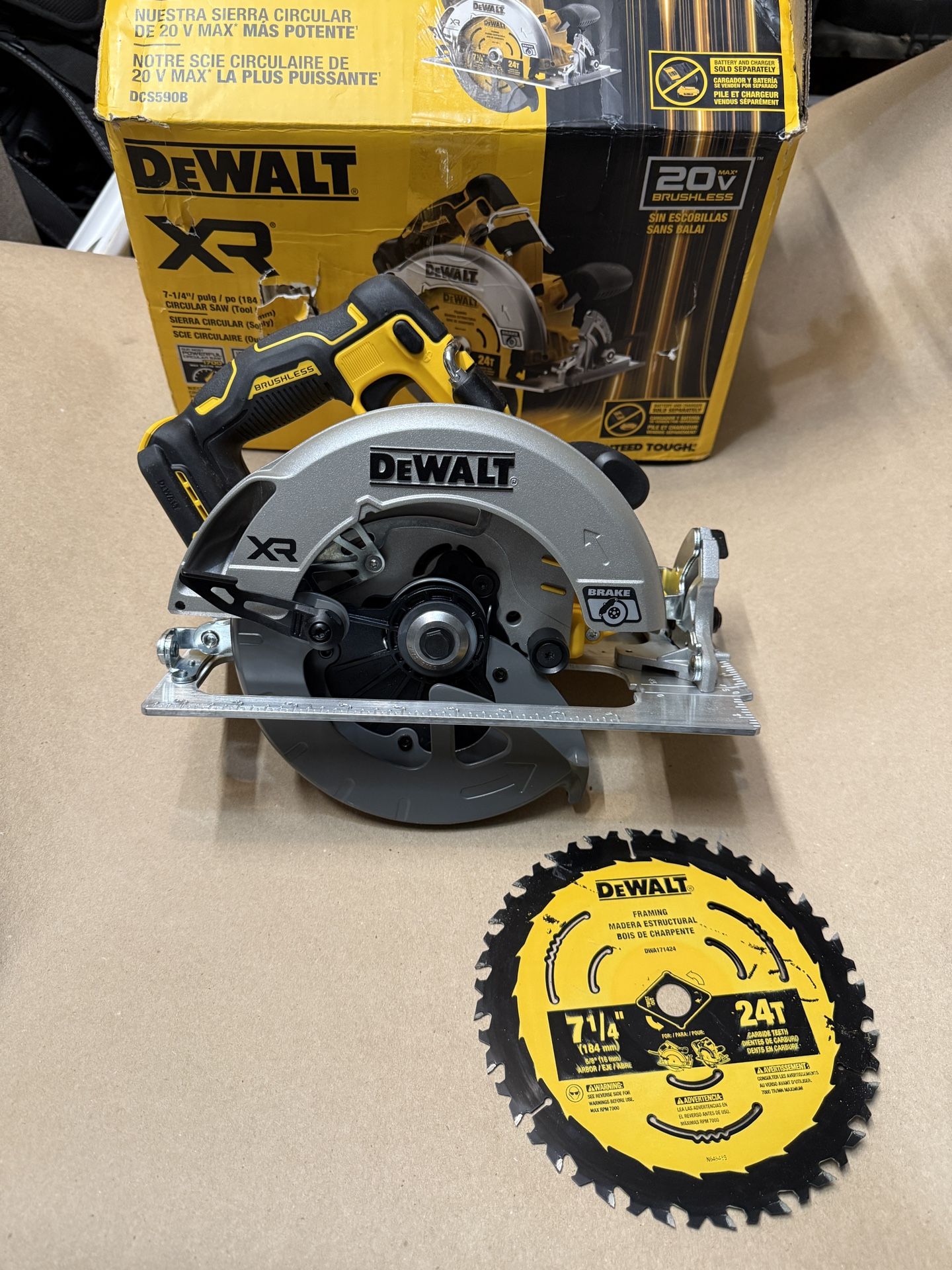 Dewalt 20v max cordless 7-1/4 in. Circular Saw