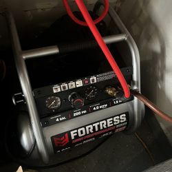 4 Gal Air Compressor 