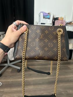 Louis Vuitton purse