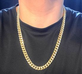14K Hollow Gold Cuban Link Chain/ 9.5mm/ 24" Inches (64.9 Grams)