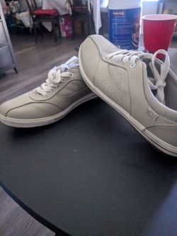 WOMENS SHOES