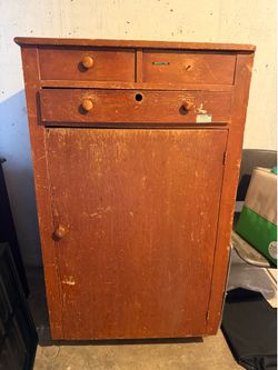 Vintage dorm wooden dresser