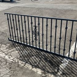 Cerco De Metal Con Adornos $ 60