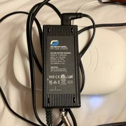 One-wheel Battery Charger 