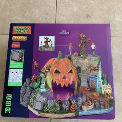 Lemax Isle of Spooky Jacks Brand New In Box  