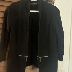 Women’s Sweater $5