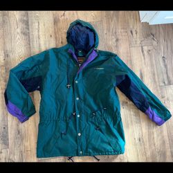 Women’s size large Sterns rain jacket coat hooded green great condition