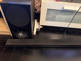 Samsung Soundbar with Subwoofer