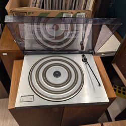 Bang & Olufsen B&O Beogram 1602 Turntable