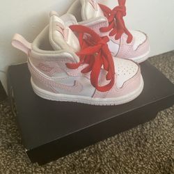 Jordan 1 mid pink foam /white fire red Baby Shoe 