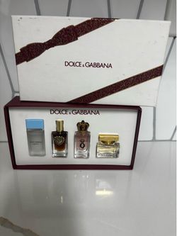 Brand New Dolce & gabbana mini set. It has been kept in vanity never used