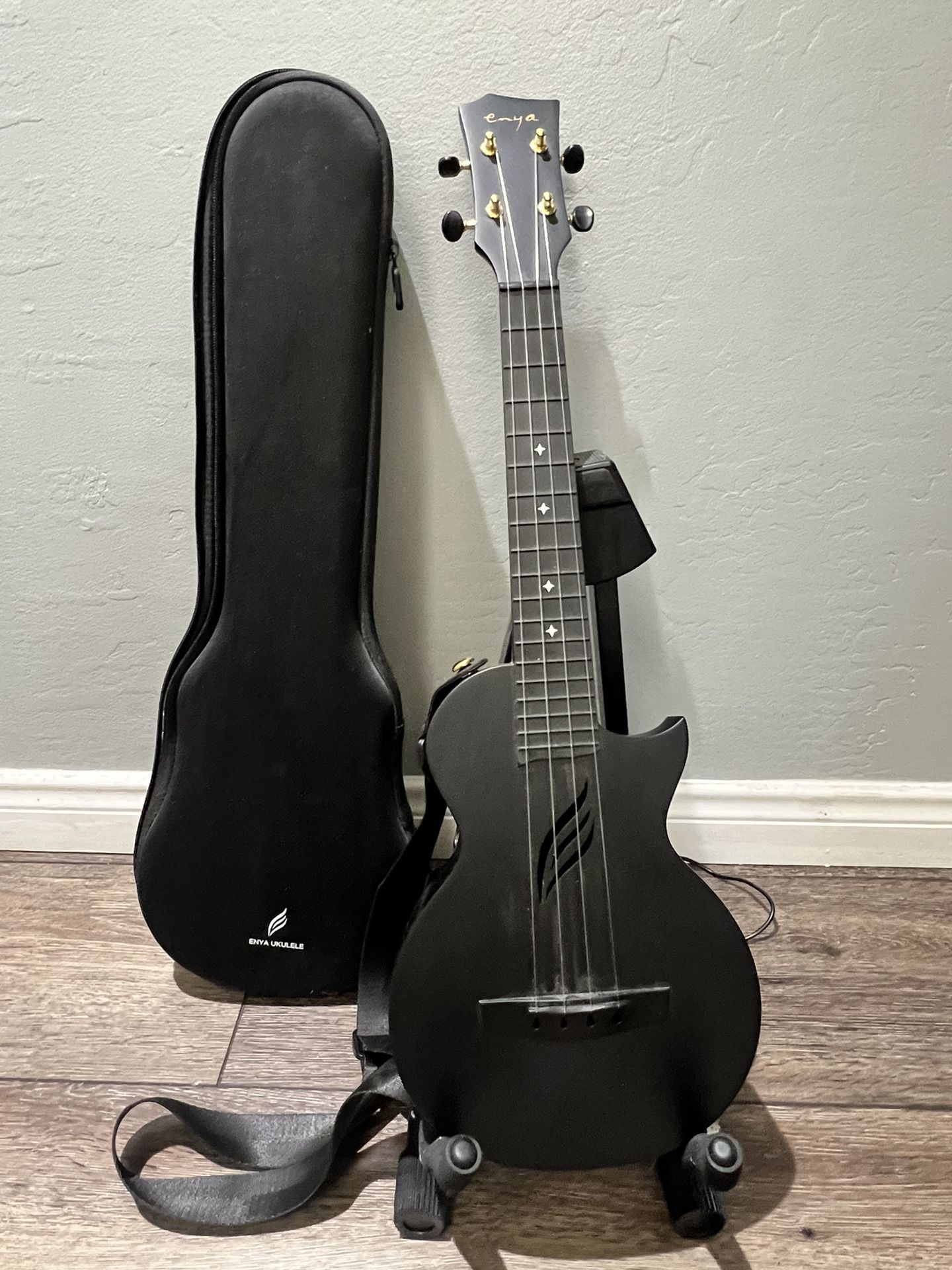 Enya Concert Ukulele Nova U 23’’ Carbon Fiber Travel Ukulele with Case