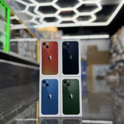 iPhone 13 (UNLOCKED) (TAKE IT HOME IN PAYMENTS TODAY)