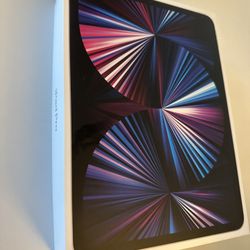Apple iPad Pro 11-inch 3rd Gen A2377 256 GB, Wi-Fi Silver NEW