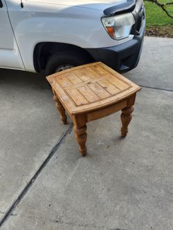 24 x 28 x 24" tall, decent project end table 