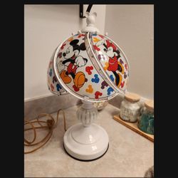 Vintage Mickey And Minnie Lamp.  Shade Is Glass Pieces 