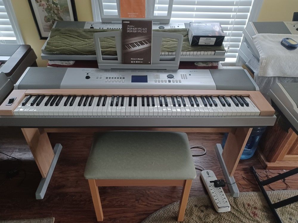Yamaha Dgx 620 Piano Bundle