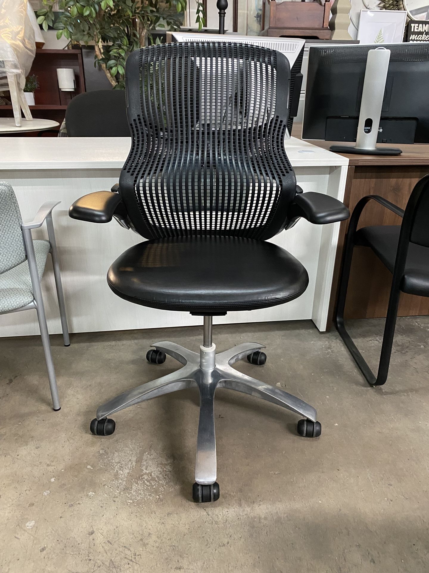 Knoll generation office chair