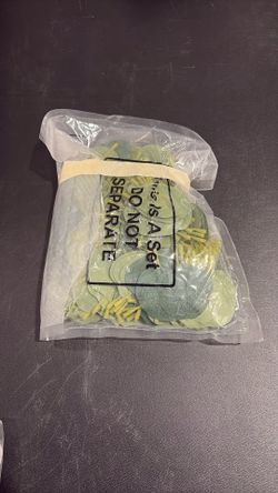 400 eucalyptus leaves