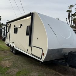 2018 Coachmen Freedom Express