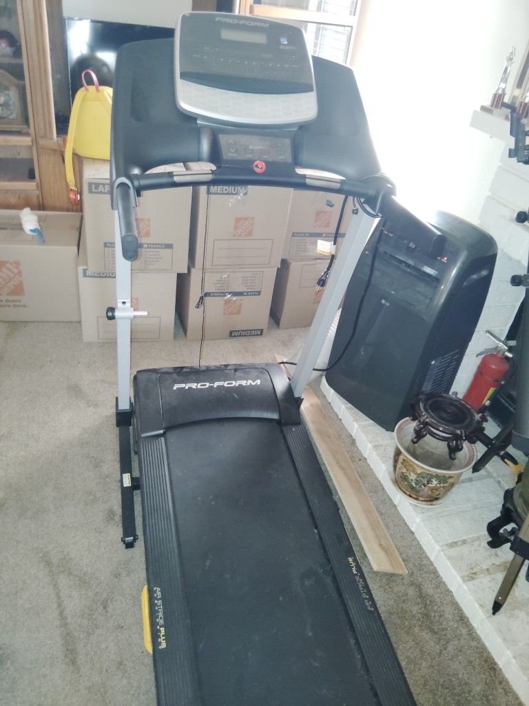 Pro Form Air Stride Plus Cushioning Treadmill