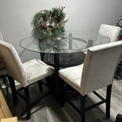 Dining Table And Chair Set 