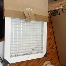 Brand new, 3 10x10 HVAC adjustable supply grilles