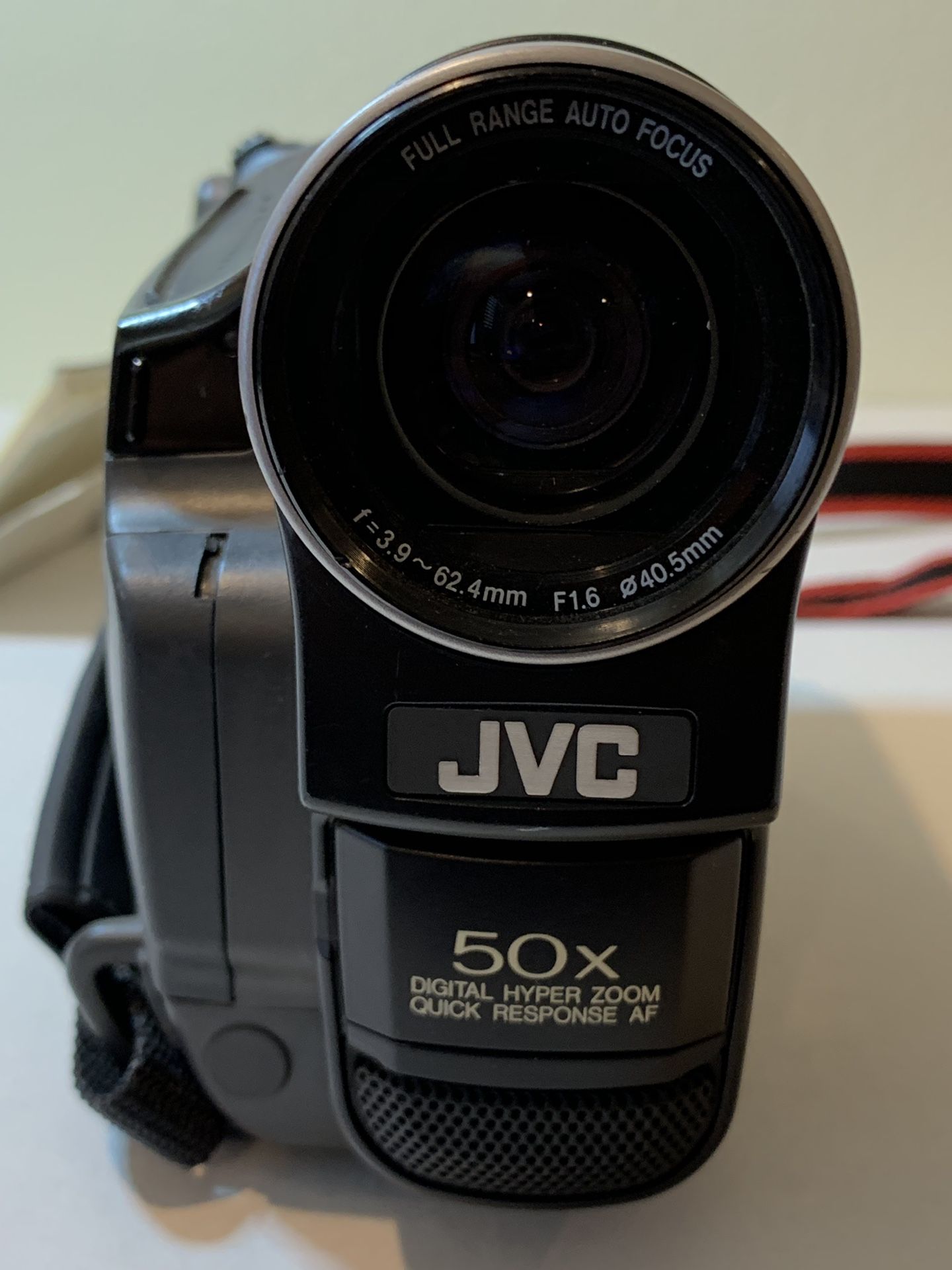 JVC GRAX640U Compact VHS Camcorder Video Camera Digital Signal 5 Head