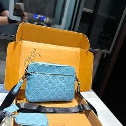 Luxury Messenger Bag For Men Size 25x18.5cm