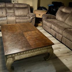 Living Room Furniture Set. 
