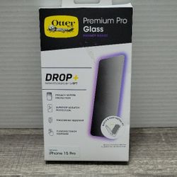 OtterBox Premium Pro Glass Privacy Guard - iPhone 15 Pro