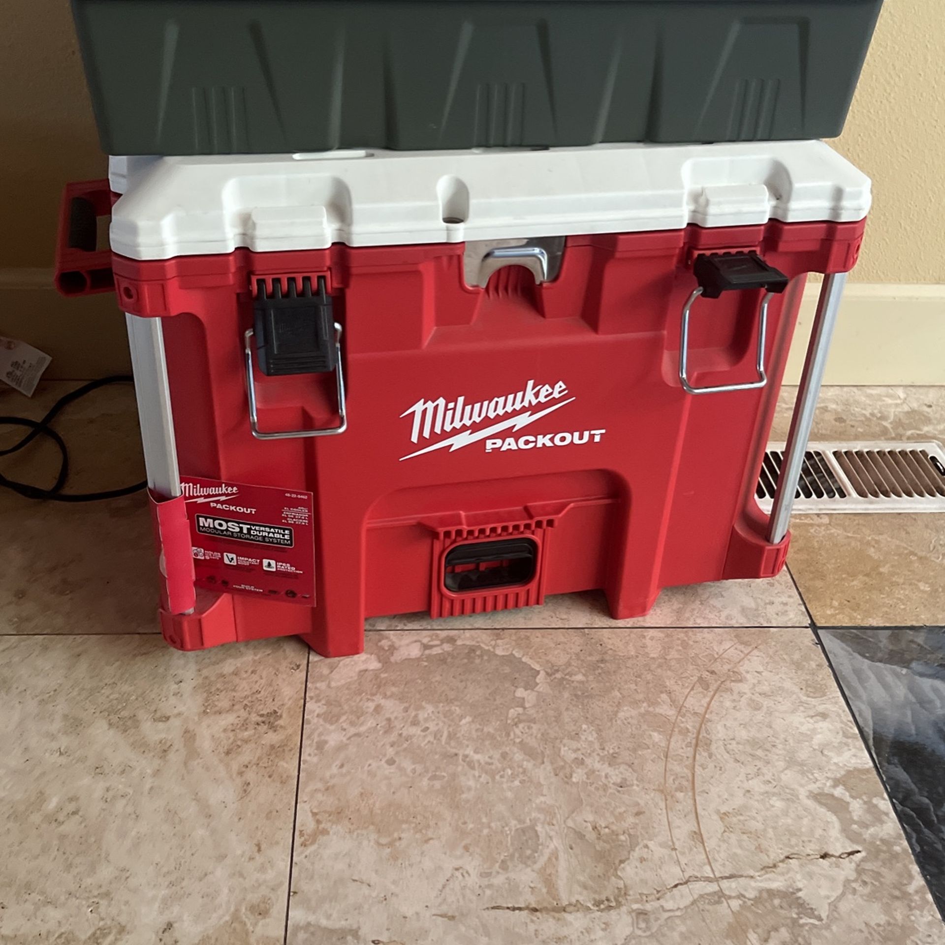 Milwaukee Packout Cooler