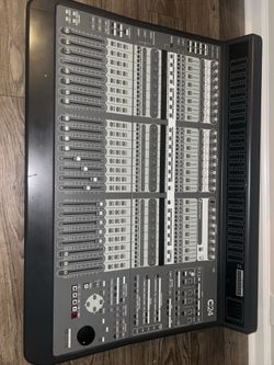 Avid C24 Digidesign C24 Mixing Console