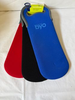 NEW NEVER USED Set of 3 BUILT NY BYO One-Bottle Bags Featuring Blue, Black & Red Insulated Neoprene Bottle Sleeves