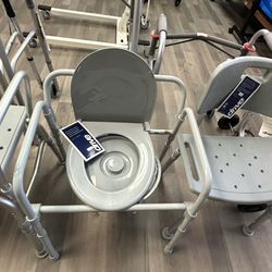 3 in 1 commode Finacing Available NO INTEREST ✅