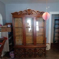 China Cabinet And Hutch