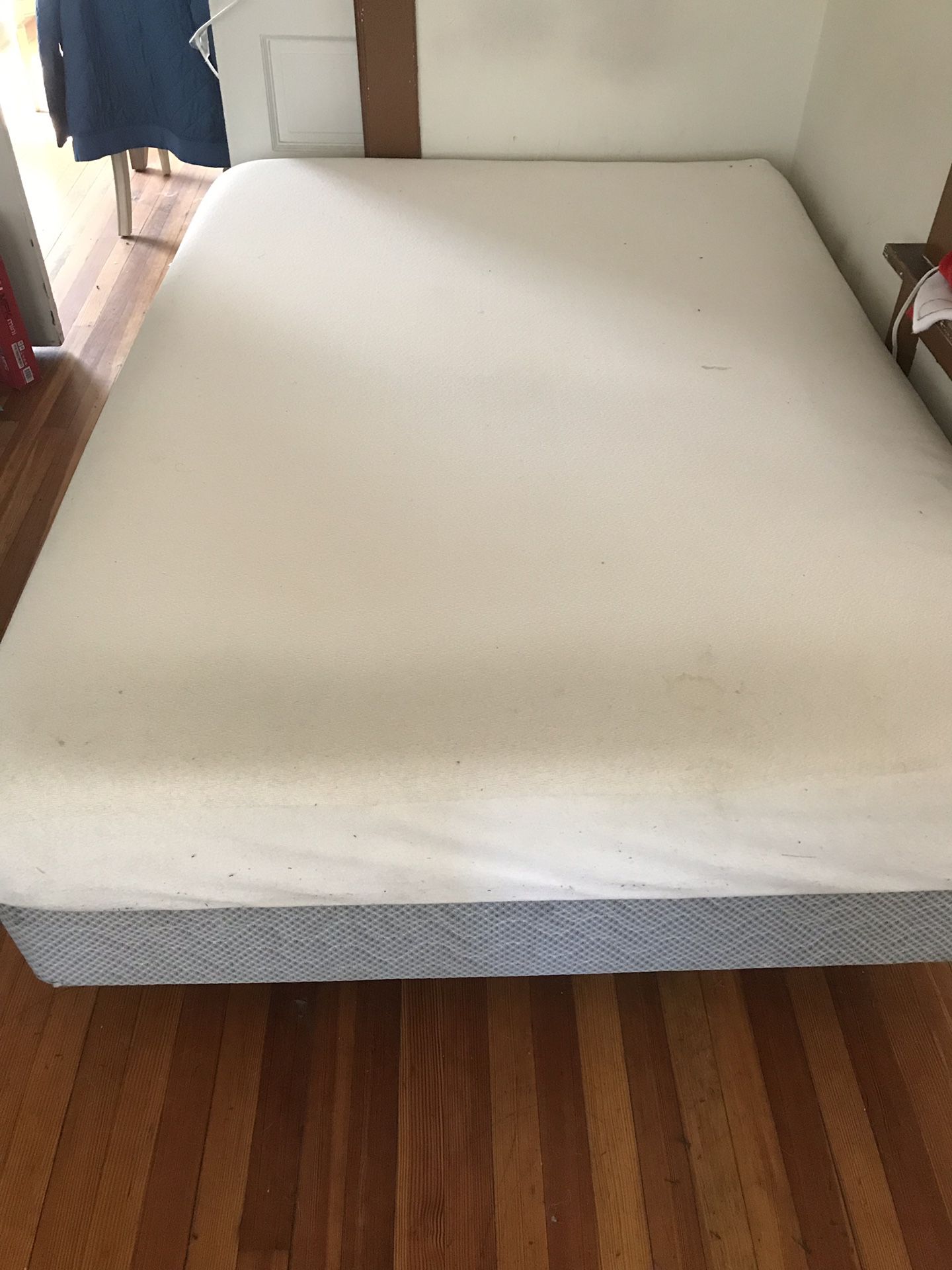 Full Size Bed Set(Bed Frame, Box Spring, and Memory Foam mattress)