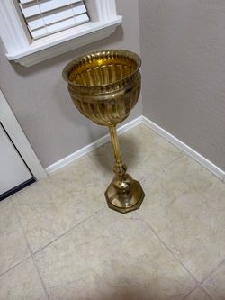 Brass flower pot