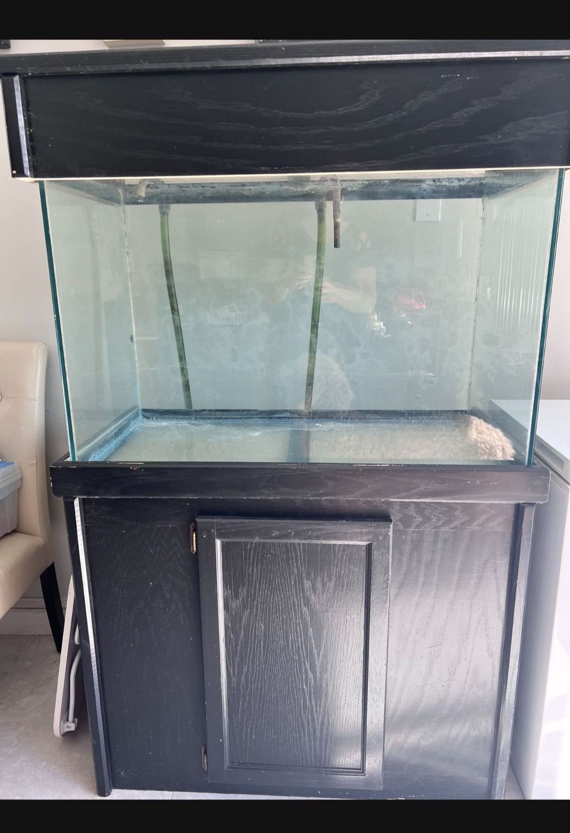 60 Gallon Tank With Base And Filter 