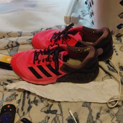 Adidas Size 10 Mens Shoes 
