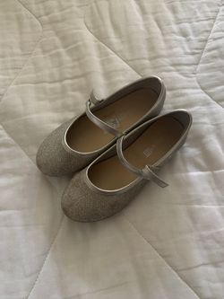 Girls shoes size 11