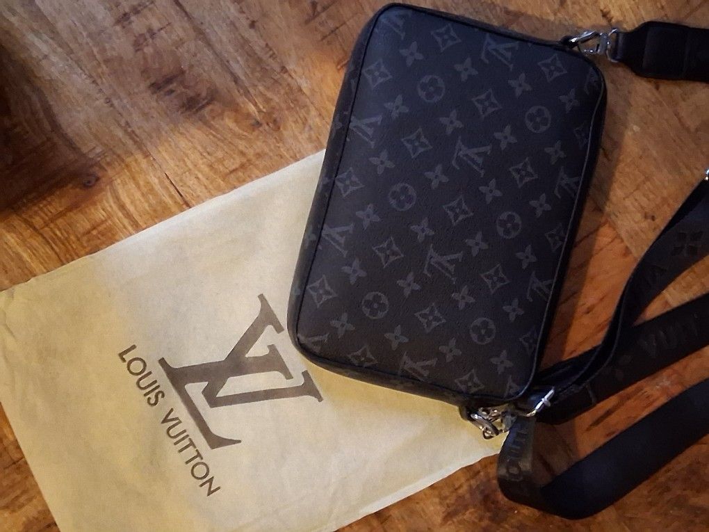 Louis Vuitton Murse Bag