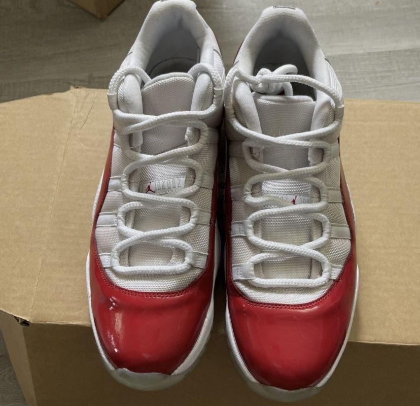 Jordan 11 Cherry Low Size 12