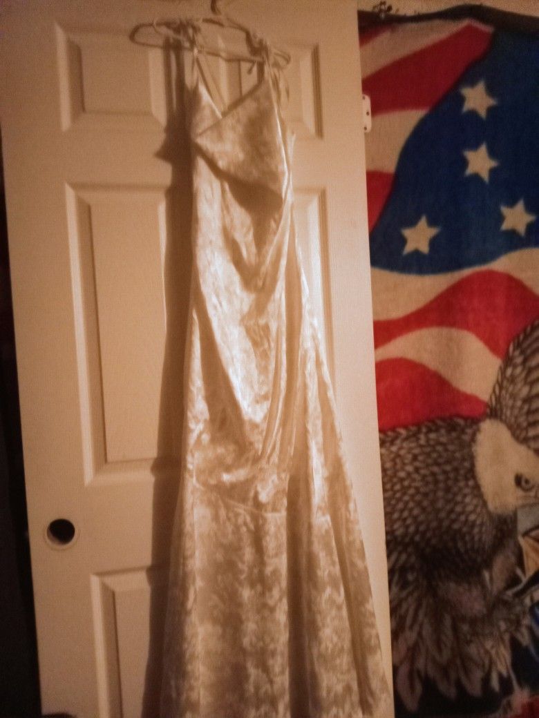 Beautiful White Satin Dress Not Sure Of Size Never Been Worn Size Small Or Medium Very Nice Also Has Lining Inside 