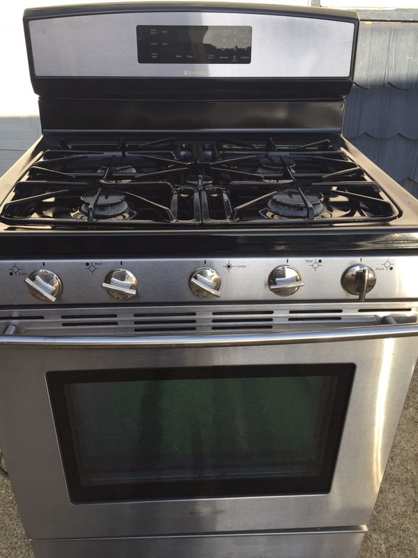 Jenn Air stainless steel 5 burners gas stove with self cleaning