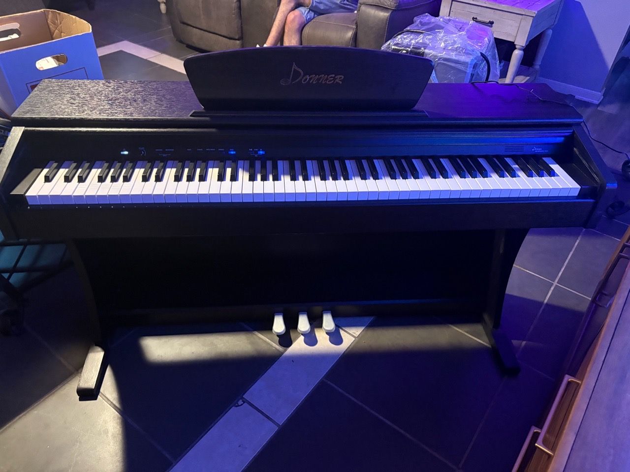 Normal Panel Stand Donner Digital Piano with Stand and Pedals for Sale in Houston, TX ...