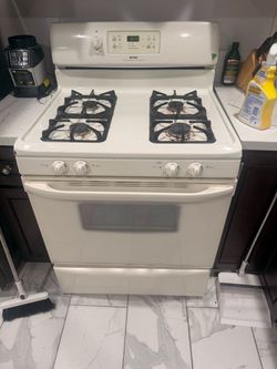 Kenmore White Gas Range Stove